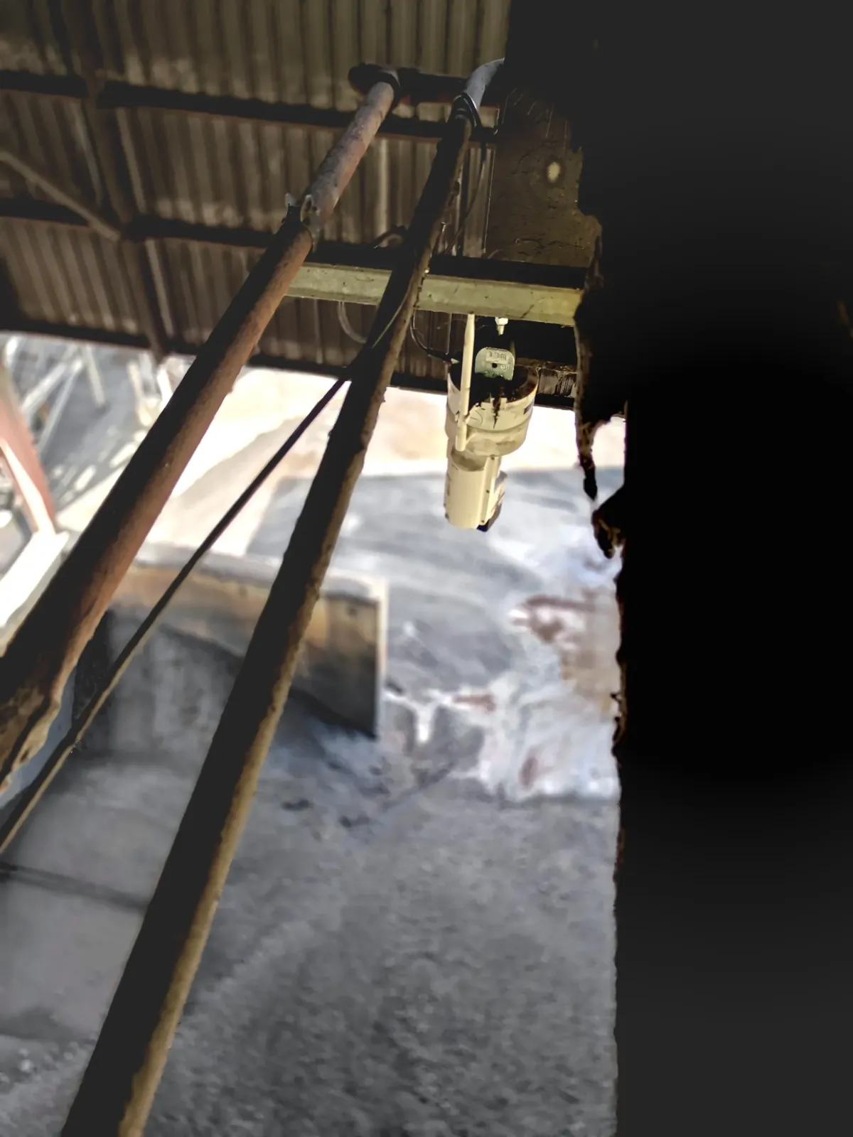 EOS2 LiDAR sensor installed above the indoor coal stockpile at the Newberry, Florida cement plant